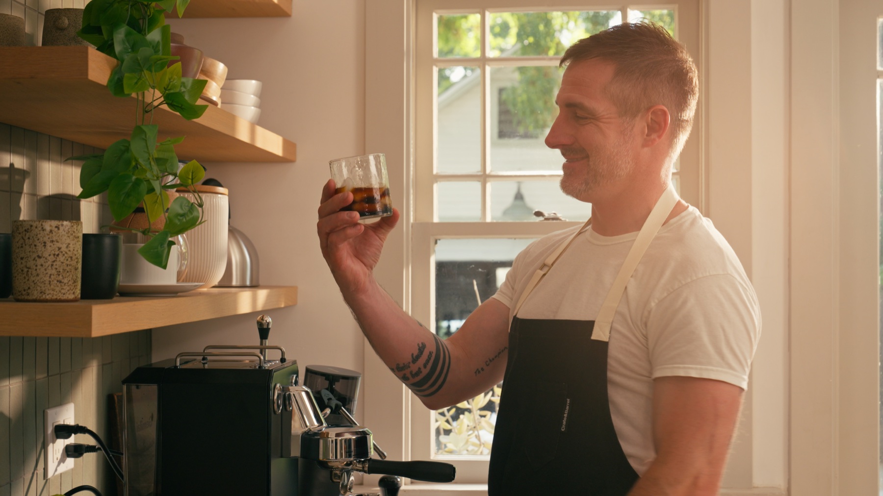 GEMILAI COFFEE MACHINE cinematography still 7 of 7